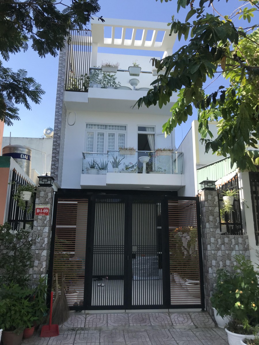 Cần Bán Gấp Nhà 90m2 Gần Chợ Bình Chánh, sổ hồng riêng, ngân hàng cho vay 50-70%