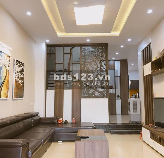 Bán nhà Tạ Quan Bửu, ngay cạnh Đại học Bách Khoa, 35 m2, 3,65 tỷ