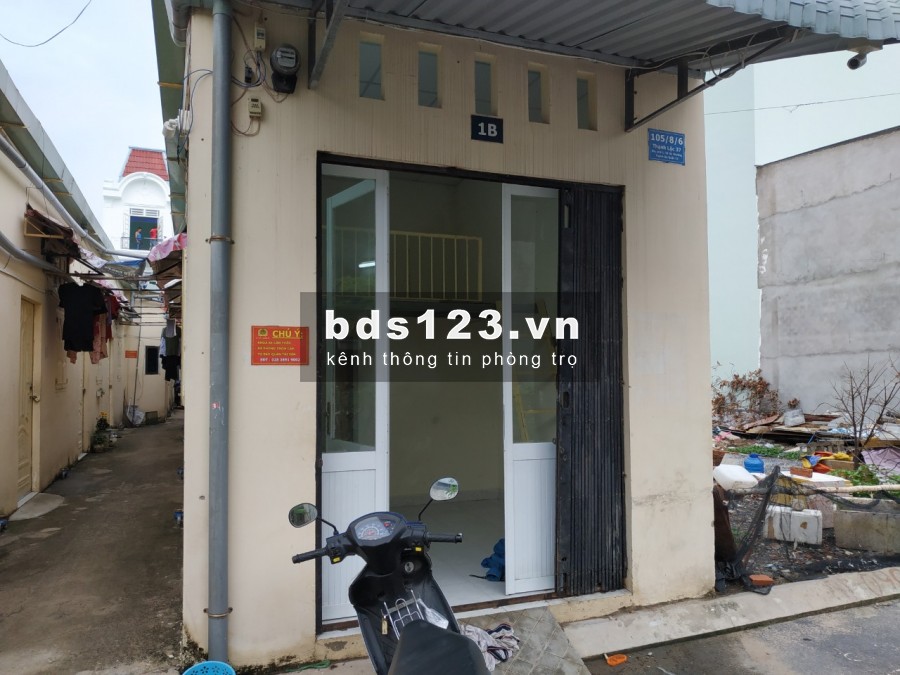 Phòng đầu dãy Thạnh Lộc 37 Q.12 gần CĐ Điện lực Bxe buýt 03. Mầm non Tân Việt Mỹ
