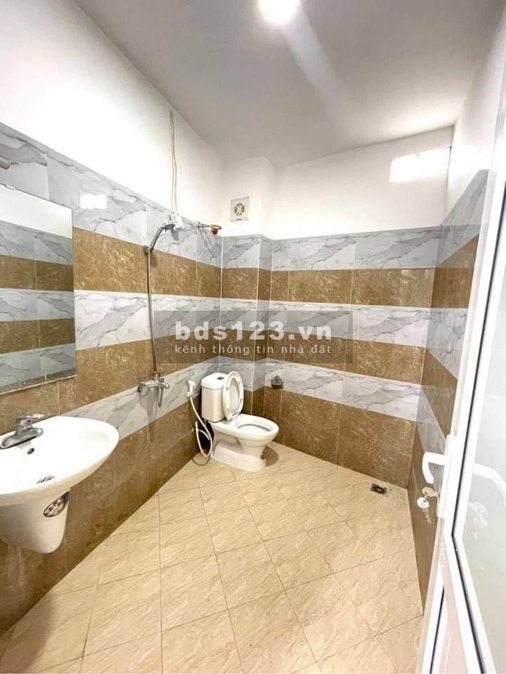 Chính chủ cần bán nhà Đào Tấn, Ba Đình, dt 54m2, nhà đẹp ở luôn, giá 5.2 tỷ
