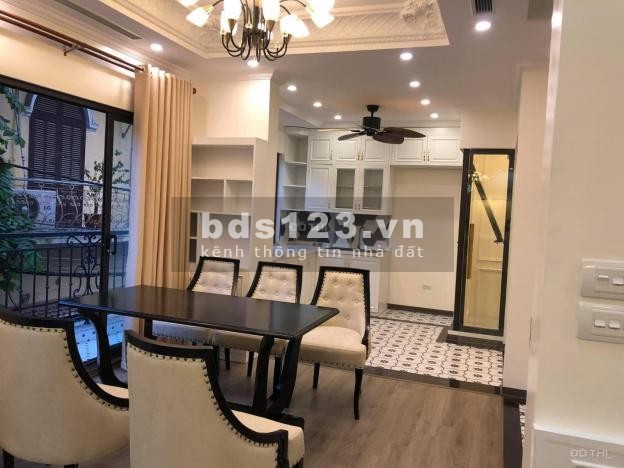 Thạch Bàn Long Biên, gần đường ô tô ngõ xe 3 gác chạy vù vù rất thuận tiện dt 35m,2 mt 5m, giá 2.3 tỷ