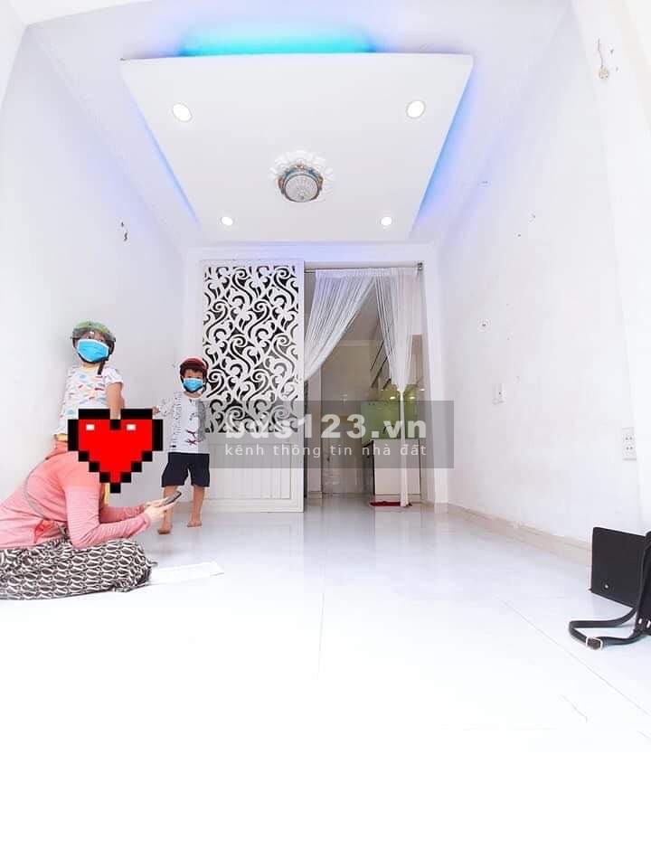 Phan Văn Năm Quận Tân Phú dtsd 40m2 hẻm xe hơi giá chỉ 1tỷ8
