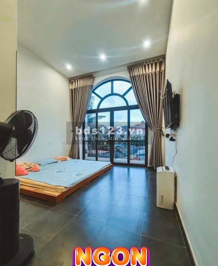 Bán nhà phố Nguyễn Thượng Mẫn, TP HD, 70m2, 2.5 tầng, gara ô tô, 2 ngủ, chỉ 2.6 tỷ