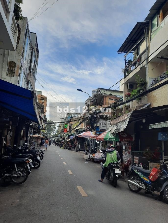 Cho thuê nhà 3 tầng mặt tiền kinh doanh Hồ Thị Kỷ Quận 10, 3PN, giá 18tr
