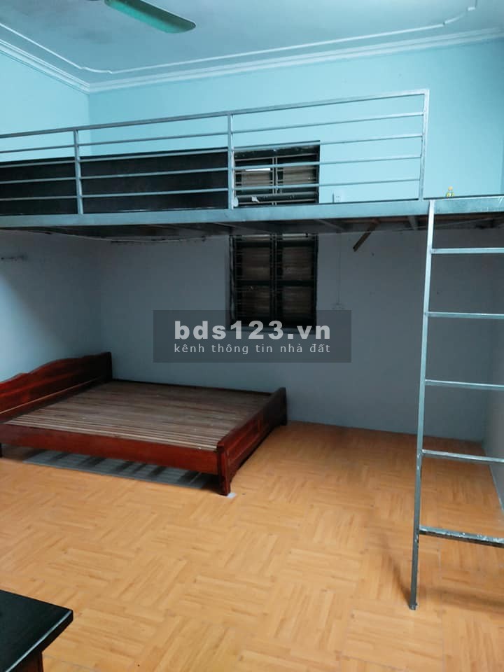 Bán nhà Cổ Nhuế 32m2, hàng hiếm giá chào 2 tỷ, khu tập trung sinh viên, công năng đầy đủ