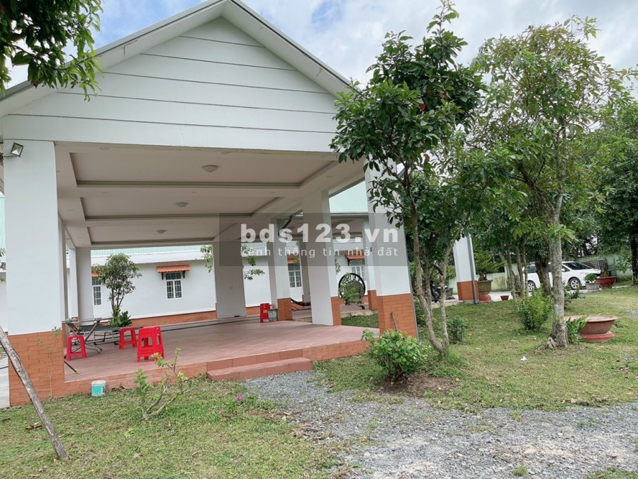 Nhà vườn Củ Chi đã hoàn thiện 100% cần bán gấp, giá 15 tỷ, lhcc