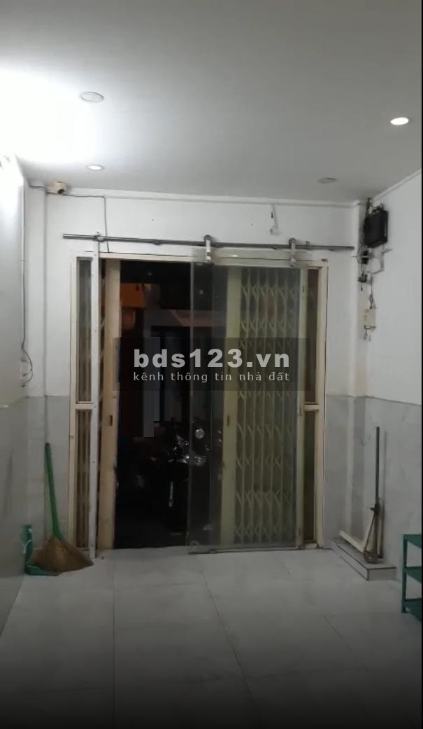 Cho thuê nhà 3 tầng mặt tiền kinh doanh Hồ Thị Kỷ Quận 10, 3PN, giá 18tr