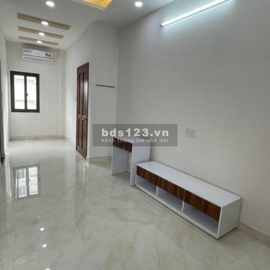 Hẻm xe hơi giáp Quận 1 rộng 6m, nhà mới 4 pn, mua ở ngay Đinh Tiên Hoàng, giá chỉ 7.95 tỷ