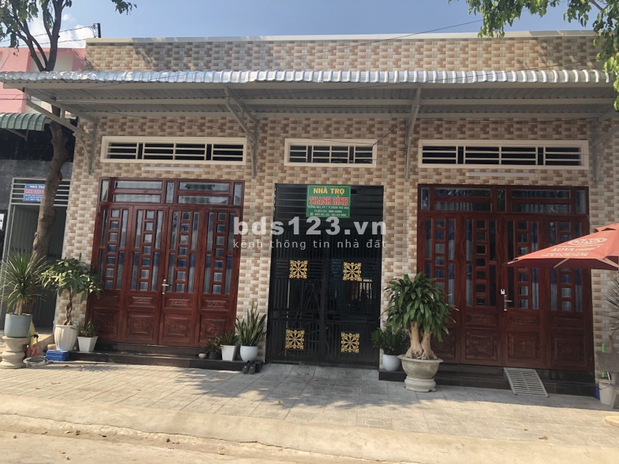 Dãy trọ 14 phòng, 2 kiot ngay chợ Mỹ Phước 3, thu nhập gần 20 triệu/thang