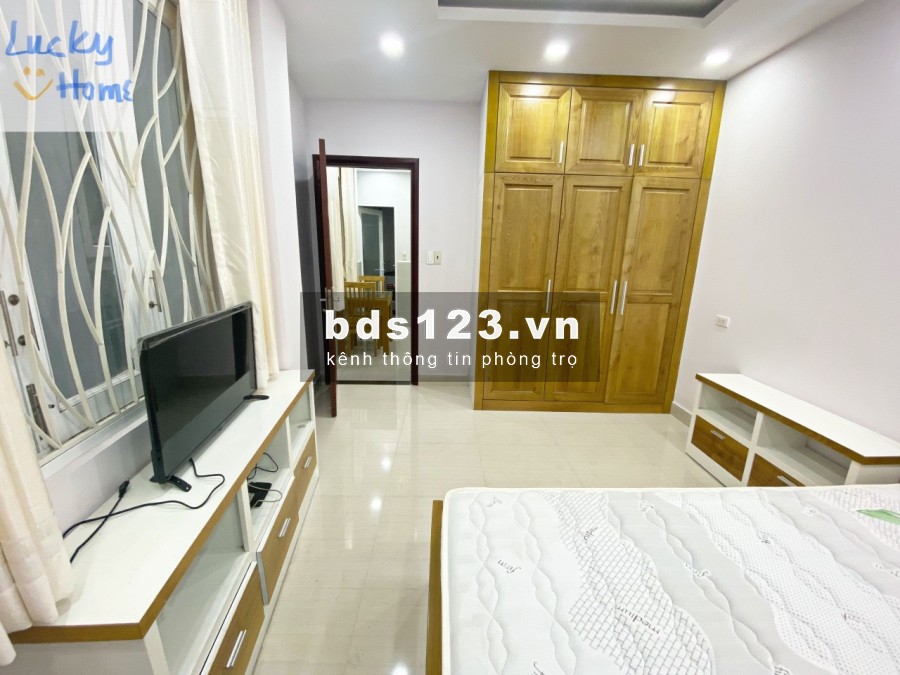 Cho thuê căn hộ duy nhất 2 pn, có ban công tại Bình Thạnh, an ninh
