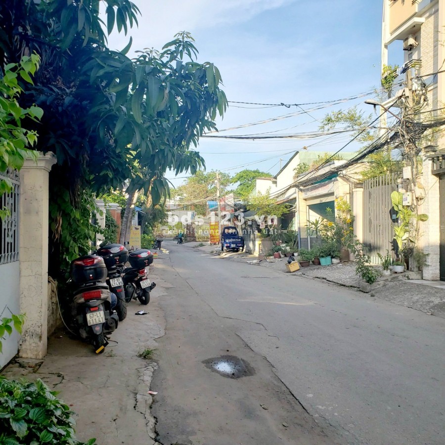 Nhà 1 Trệt 1 Lầu, Hẻm Xe Hơi, 300 Nguyễn Văn Linh Quận 7, pháp lí rõ ràng
