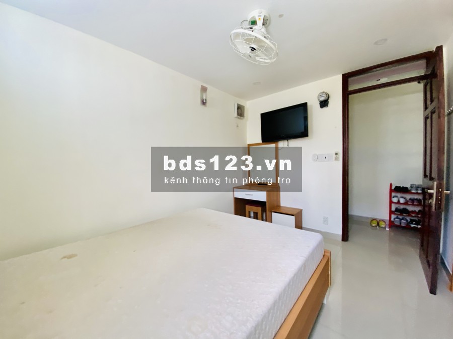 Cho thuê phòng trọ giá rẻ ở quận 7, có nội thất, giá chỉ 3,5 triệu đồng/tháng