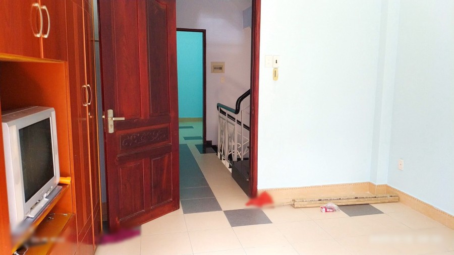 Nhà (4*12m/2 lầu đúc BTCT, mái BTCT) hẻm 90 Bông Sao Phường 5 Quận 8
