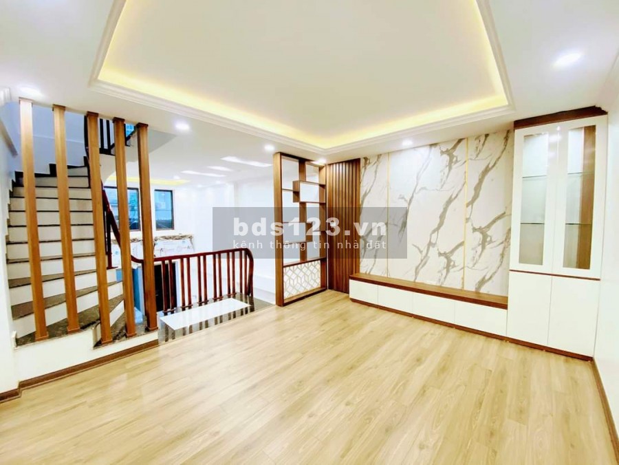 Bán nhà mới rẻ Bồ Đề Long Biên, view hồ Bồ Đề ô tô 4 chỗ vào nhà kinh doanh nhỏ