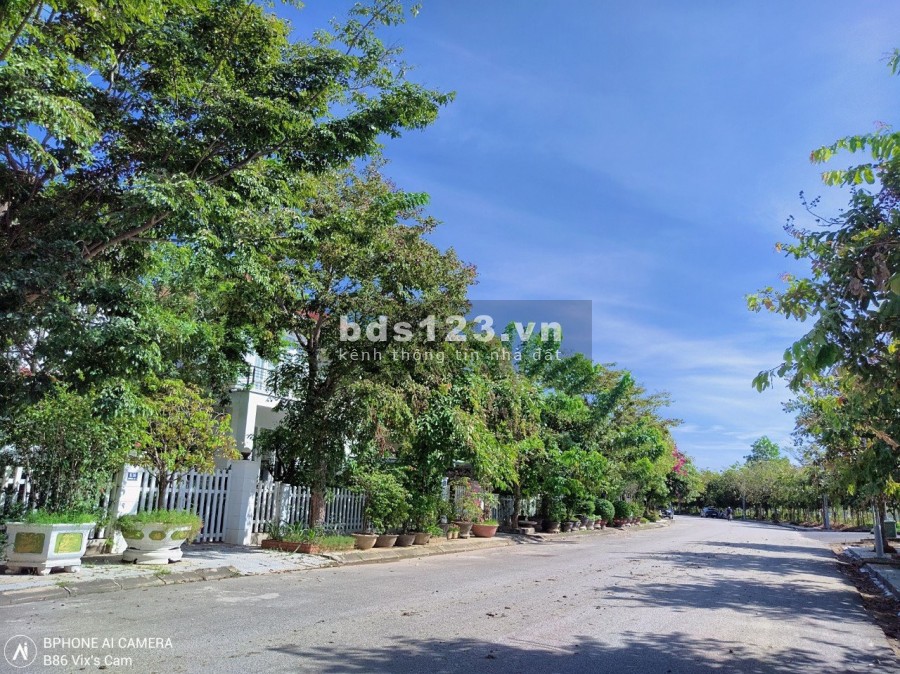 Bán nhà 4 tầng, liền kề trục đường 100m ngay trung tâm thành phố Huế