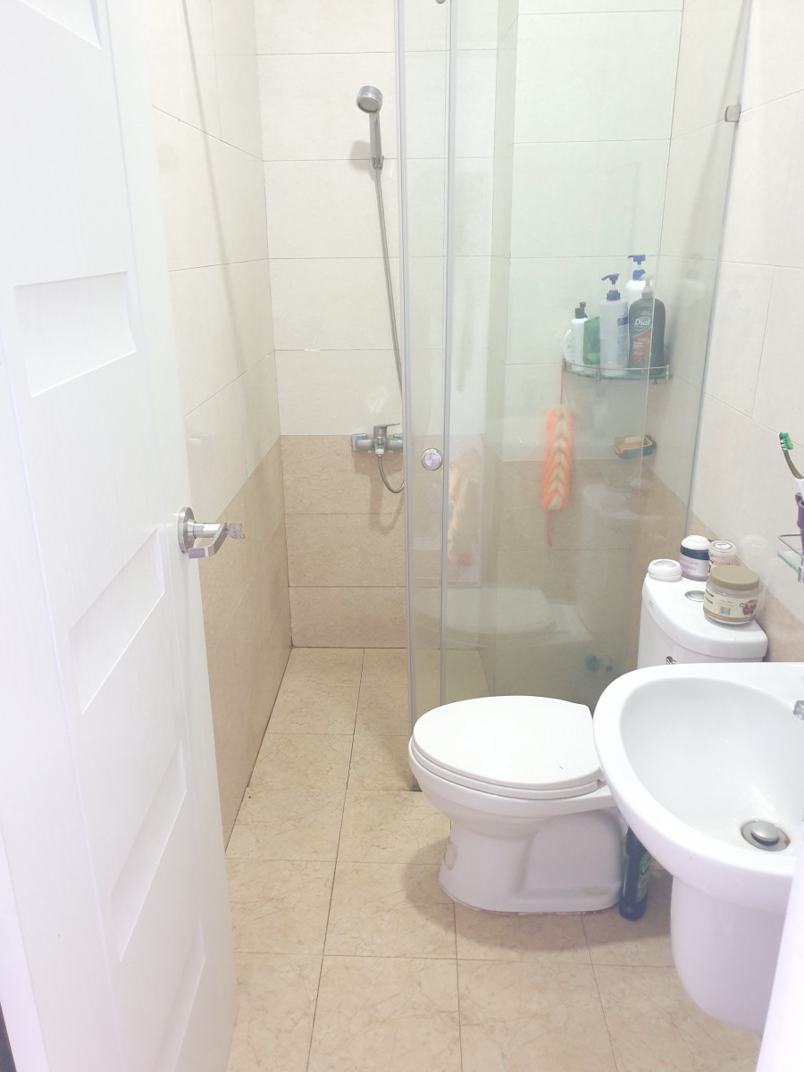 Nhà mới, 3 tầng, 4PN, 6WC, 76.5m2 MT đường nội bộ khu Bông Sao P5 Q8