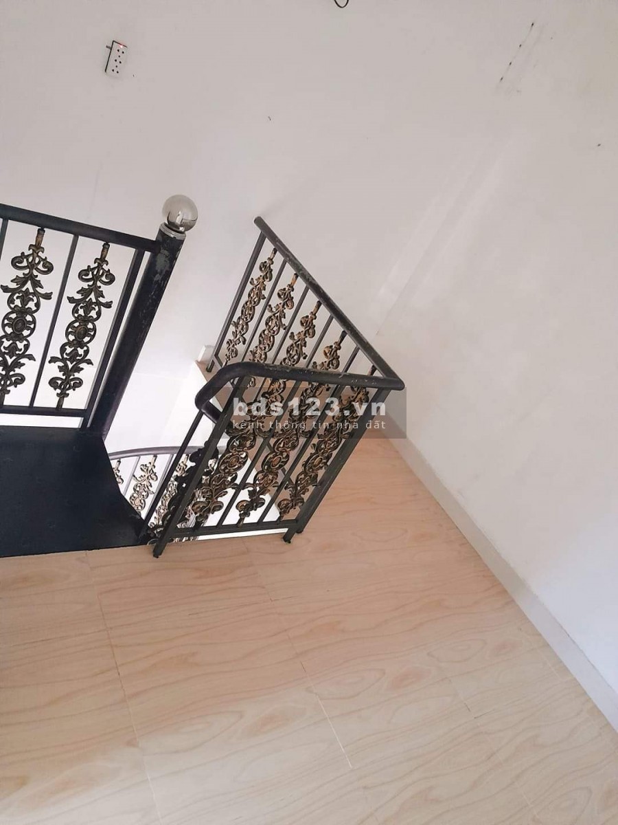 Bán nhà nhỏ, tiền nhỏ Đường Phan Văn Nam, Quận Tân Phú, dt 3M*6.4M