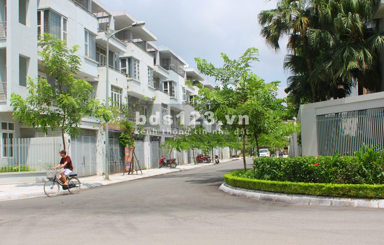 Bán nhà khu đô thị Văn Phú, Hà Đông An sinh đỉnh tuyệt vời, dt 68m2, 4 tầng, giá 7.4 tỷ