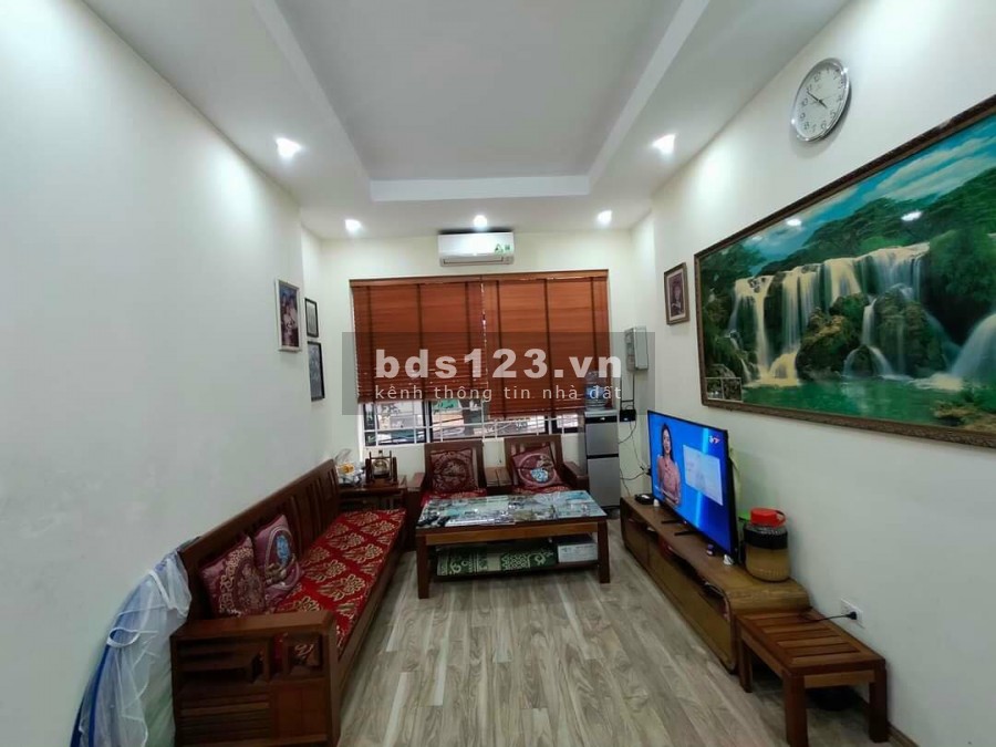 Bán nhà Bùi Xương Trạch 35M- 3 T, mt 3.5m, giá bán 1.8 tỷ