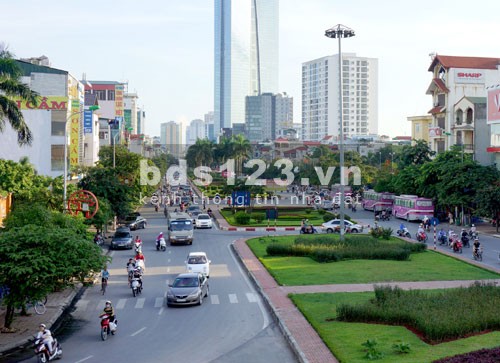 Bán nhà mặt phố Liễu Giai Ba Đình, DT 320m2,Lô góc,MT 10m giá 200 tỷ LH 0968990560