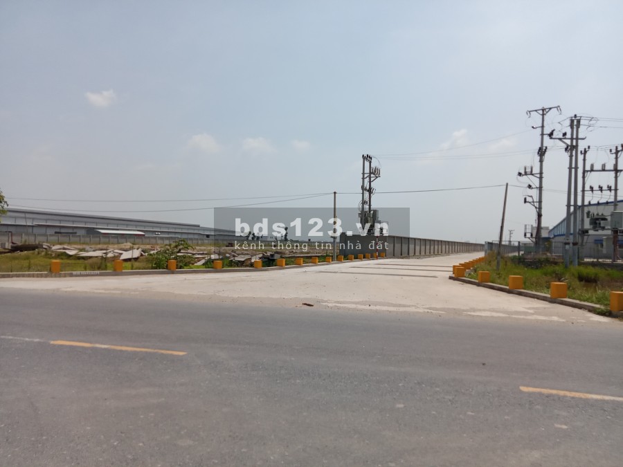 Cho thuê xưởng dt 13000m2 tại Phố Nối A, xã Ngọc Long, Yên Mỹ, Hưng Yên khuôn viên 20.000m2