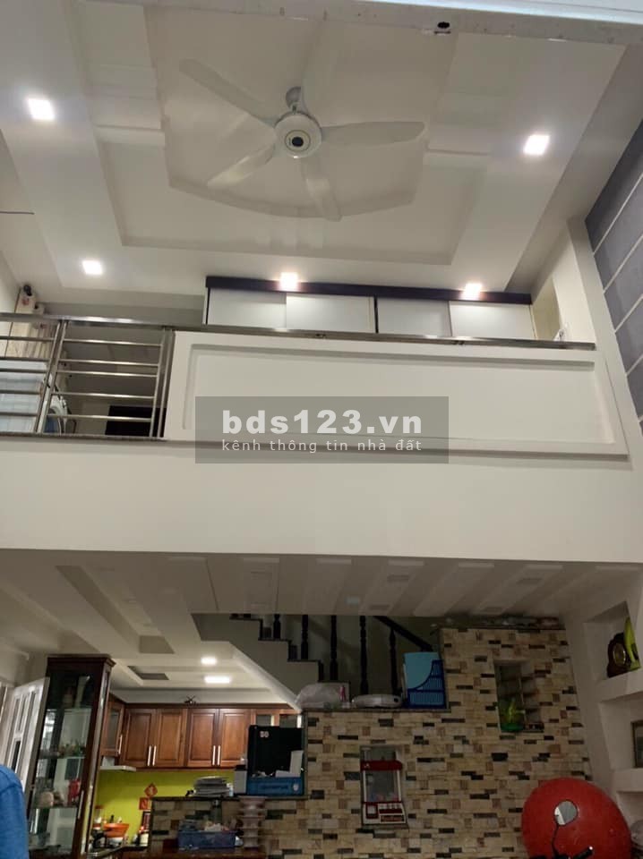 Nhà đẹp 1 trệt 3 lầu Quận 10, 51m2, hẻm xe hơi đường CMT8, giá 7 tỷ