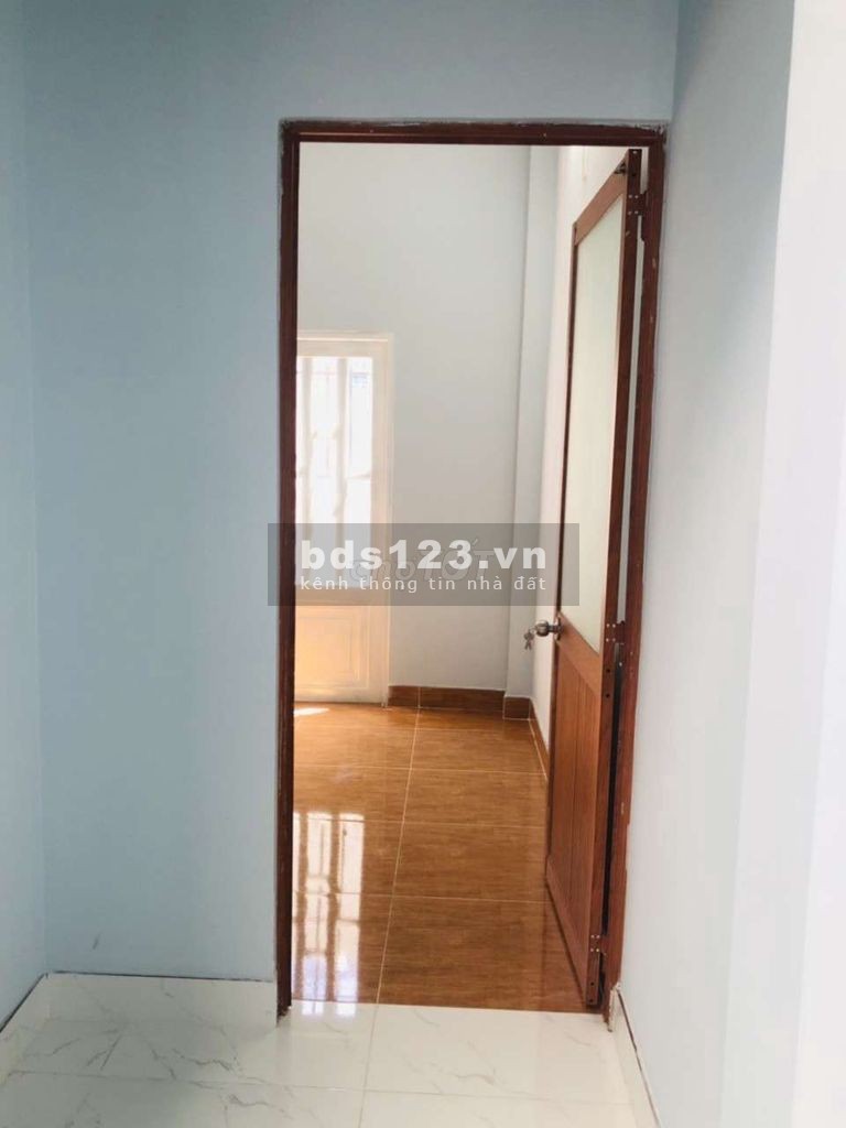 Nhà mới diện tích 60m2, 2 nhà vê sinh, khu vực Vip tại Quận 12