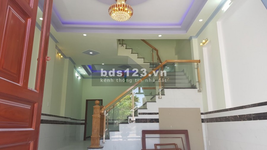 Nhà mới diện tích 60m2, 2 nhà vê sinh, khu vực Vip tại Quận 12