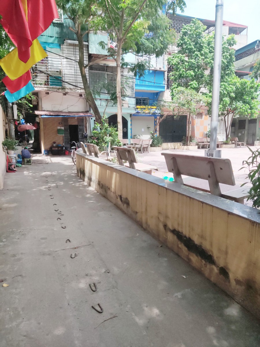 Bán nhà Nguyễn Trãi 25m2, ngõ 3 gác thông, view royall, giá nhỉnh 1 tỷ