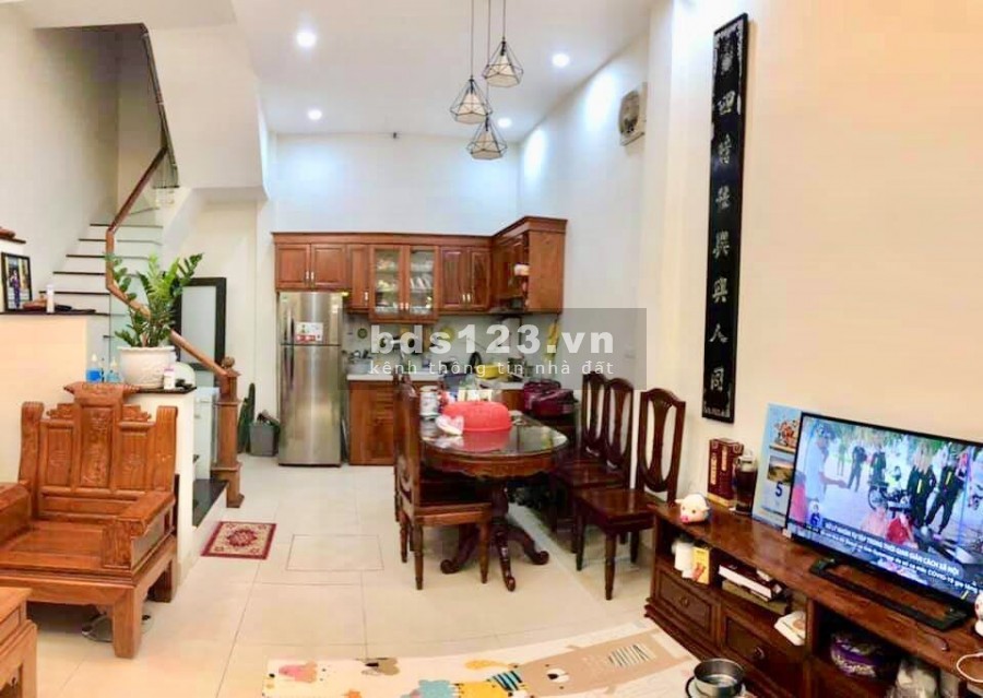 LH: 0949859898 Bán nhà Nguyễn Trãi Quận Thanh Xuân dt 47m2, 5 tầng, ô tô giá nhỉnh 4 tỷ