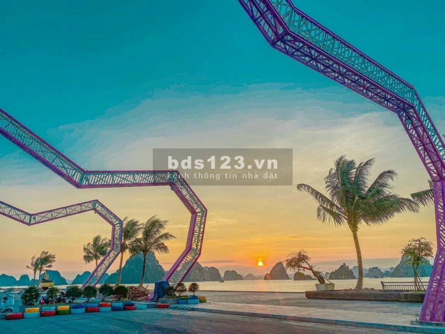 Tôi cần bán lô góc biệt thự nghỉ dưỡng KĐT Phương Đông Vân Đồn gần trục Shophouse Kinh Tế Đêm TTTM