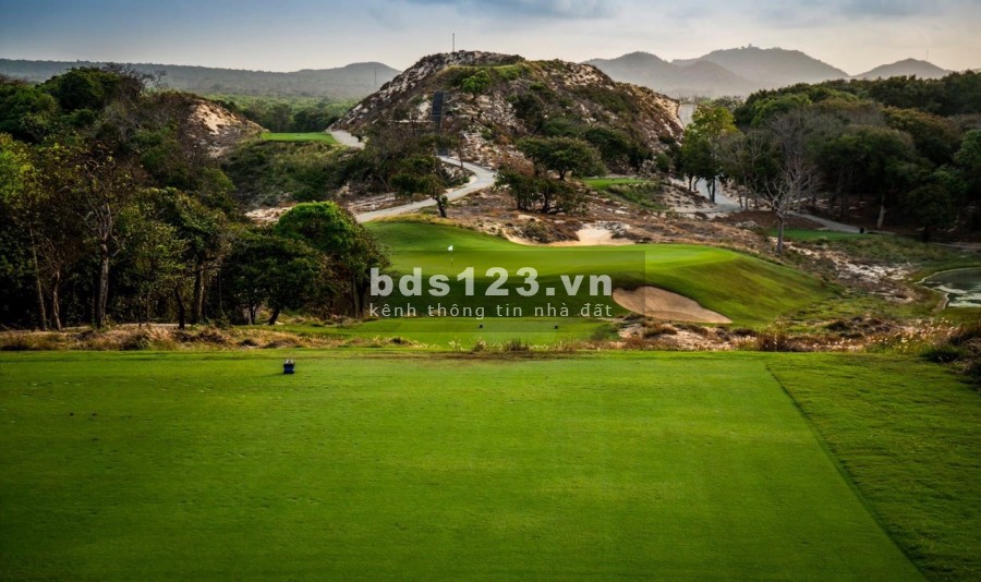 Biệt thự view biển Hồ Tràm Strip, ngay liền kề casino, nhận ngay thể thành viên the bluffs LH 0931442567