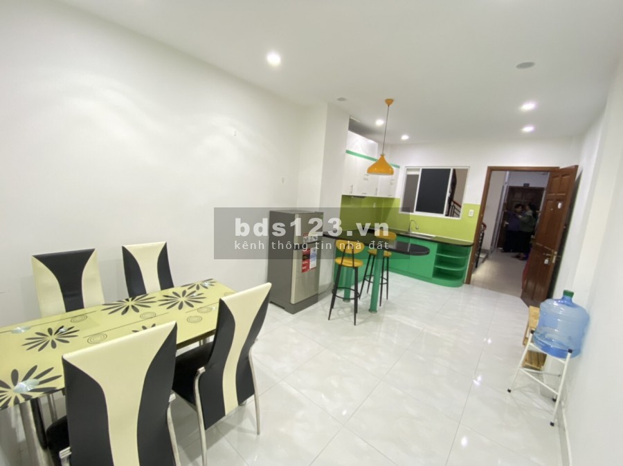 Cho thuê Căn hộ dịch vụ - 1 phòng ngủ + phòng khách riêng gần sân bay