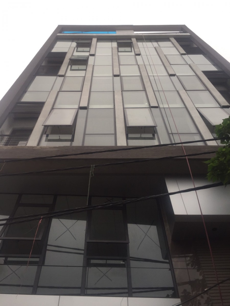 Bán tòa nhà văn phòng mặt đường Võ Chí Công, giá bán 3.5 tỷ, lhcc
