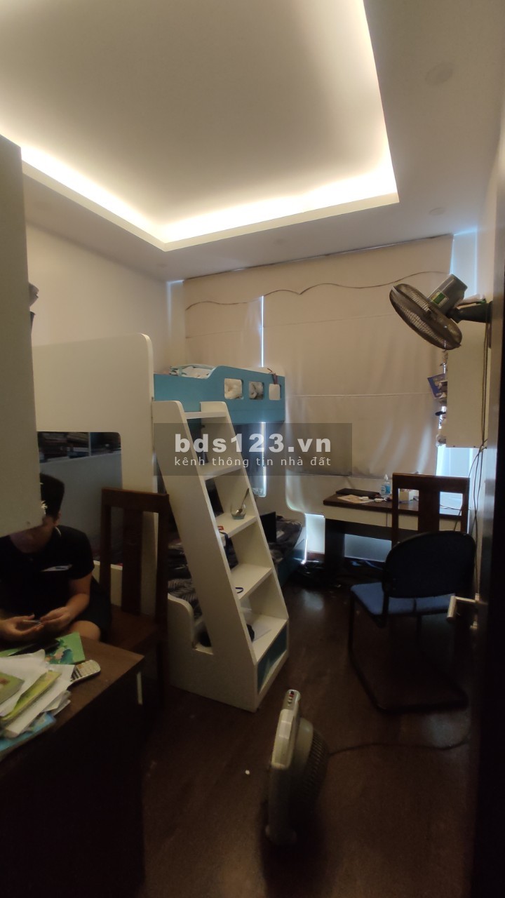 Vợ chồng tôi ở xa. Cần bán gấp căn 2N, 83m2 giá tốt nhất tại Vinhomes Gardenia.