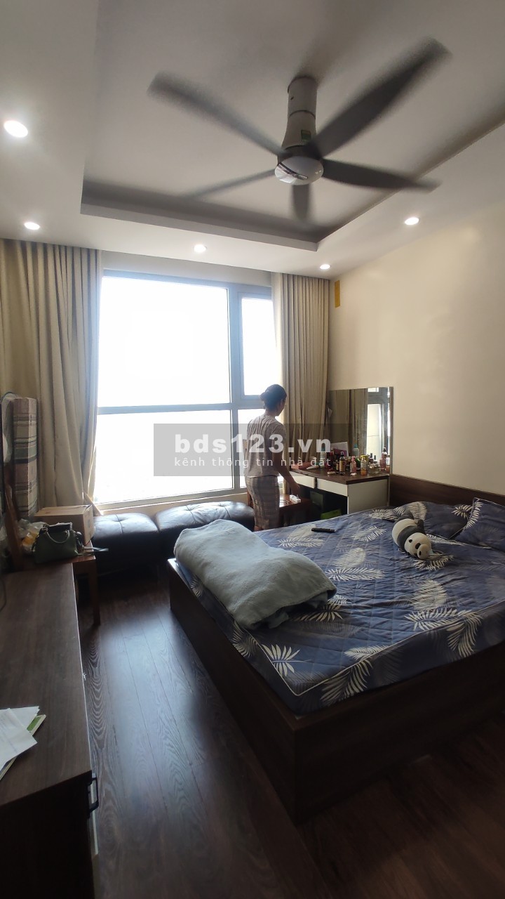 Vợ chồng tôi ở xa. Cần bán gấp căn 2N, 83m2 giá tốt nhất tại Vinhomes Gardenia.