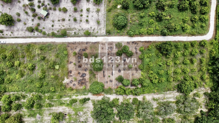 Đất thổ cư trục đường Lê Duẩn view Đầm - Giá đầu tư F0
