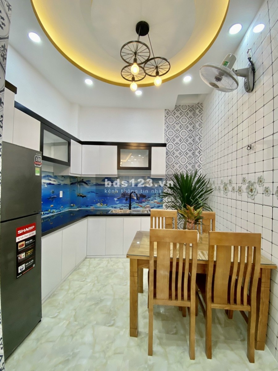 Bán nhà P.8 Quận Gò Vấp, 40m2 xây mới 4 tầng giá nhỉnh 4 tỉ