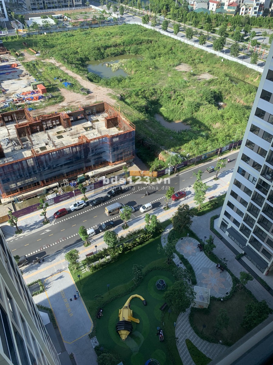 Chính chủ bán căn hộ 2PN 2VS + 1 Vinhomes Smart City Quận Nam Từ Liêm