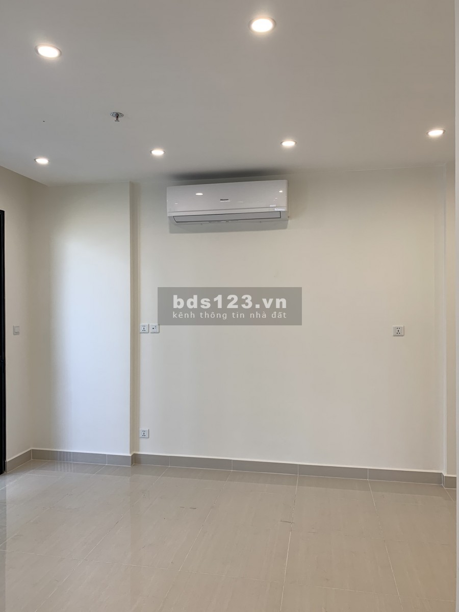 Chính chủ bán căn hộ 2PN 2VS + 1 Vinhomes Smart City Quận Nam Từ Liêm