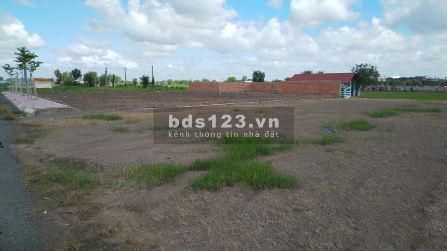 Bán đất 2 mặt tiền QL50. DT (40x70) 2.839m2. Xây biệt thự vườn. Đầu tư phân lô từng nền.