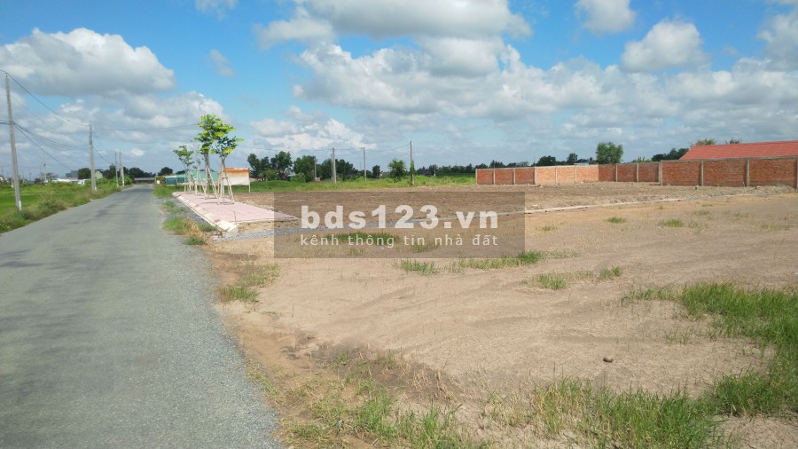 Bán đất 2 mặt tiền QL50. DT (40x70) 2.839m2. Xây biệt thự vườn. Đầu tư phân lô từng nền.