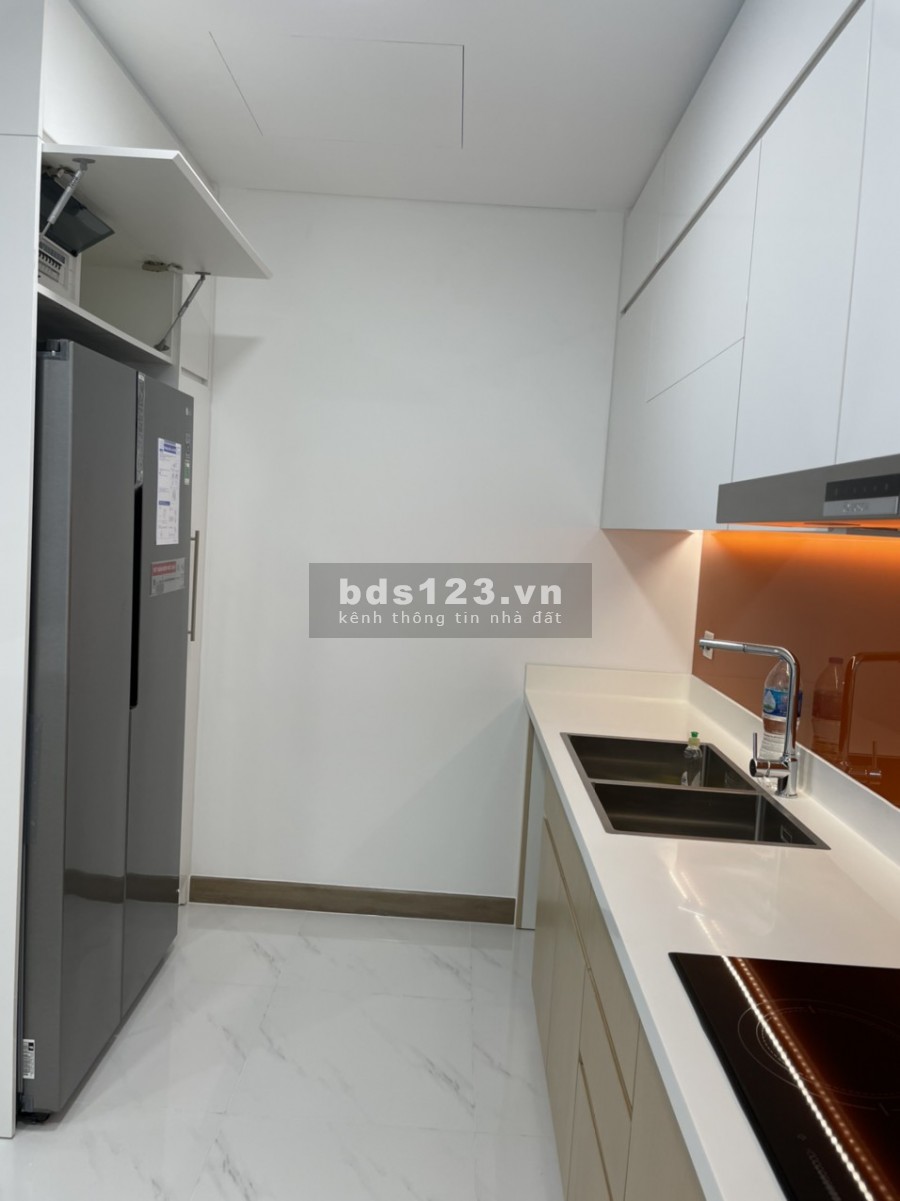 Sunwah Pearl cho thuê CH 2PN, view nhìn thành phố, diện tích sử dụng 99m2