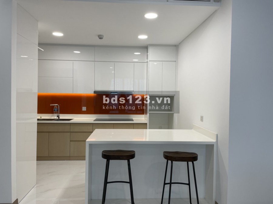 Sunwah Pearl cho thuê CH 2PN, view nhìn thành phố, diện tích sử dụng 99m2