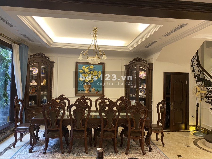 Bán C4 Ciputra, 198m2, 5 ngủ, full nội thất, nhà đẹp. Giá liên hệ 0973781843 Ánh.