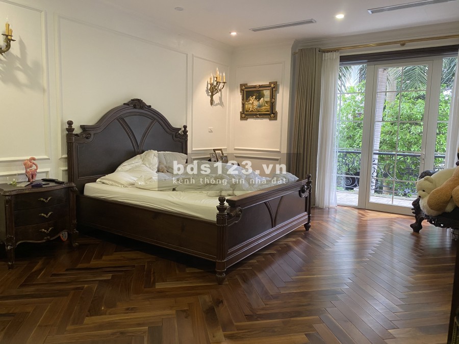 Bán C4 Ciputra, 198m2, 5 ngủ, full nội thất, nhà đẹp. Giá liên hệ 0973781843 Ánh.