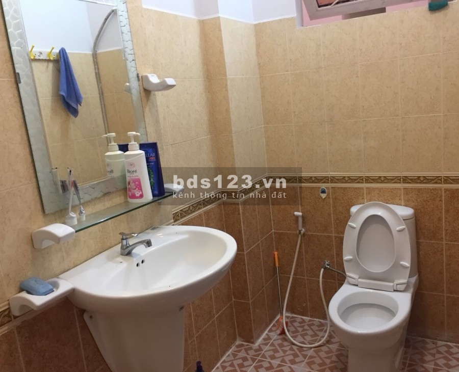 Bán nhà phố khu dân cư Hoàn Cầu, phường Bình Thuận, Quận 7, pháp lí đủ