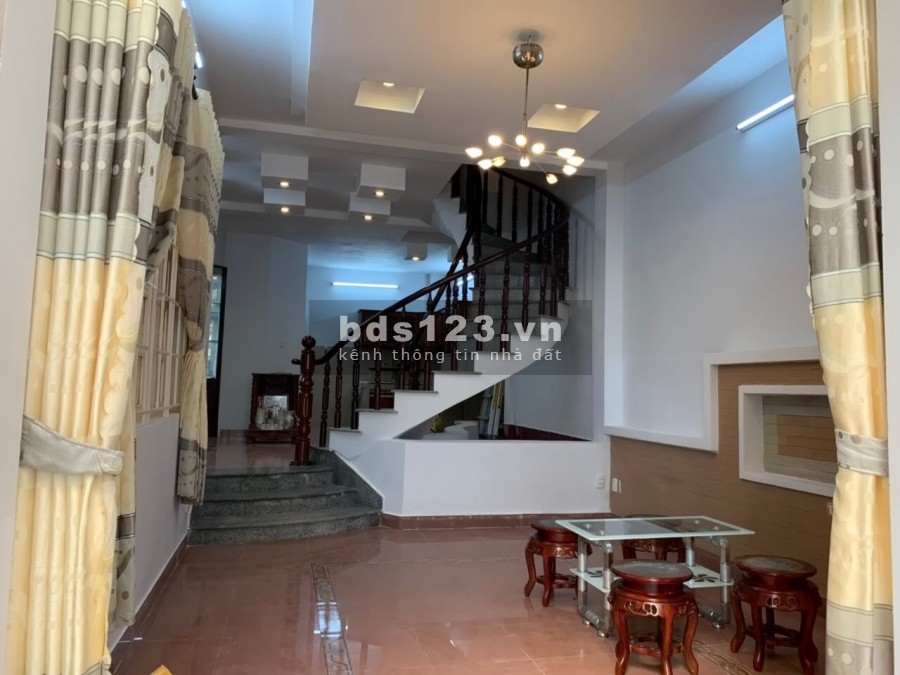 Bán nhà phố khu dân cư Hoàn Cầu, phường Bình Thuận, Quận 7, pháp lí đủ