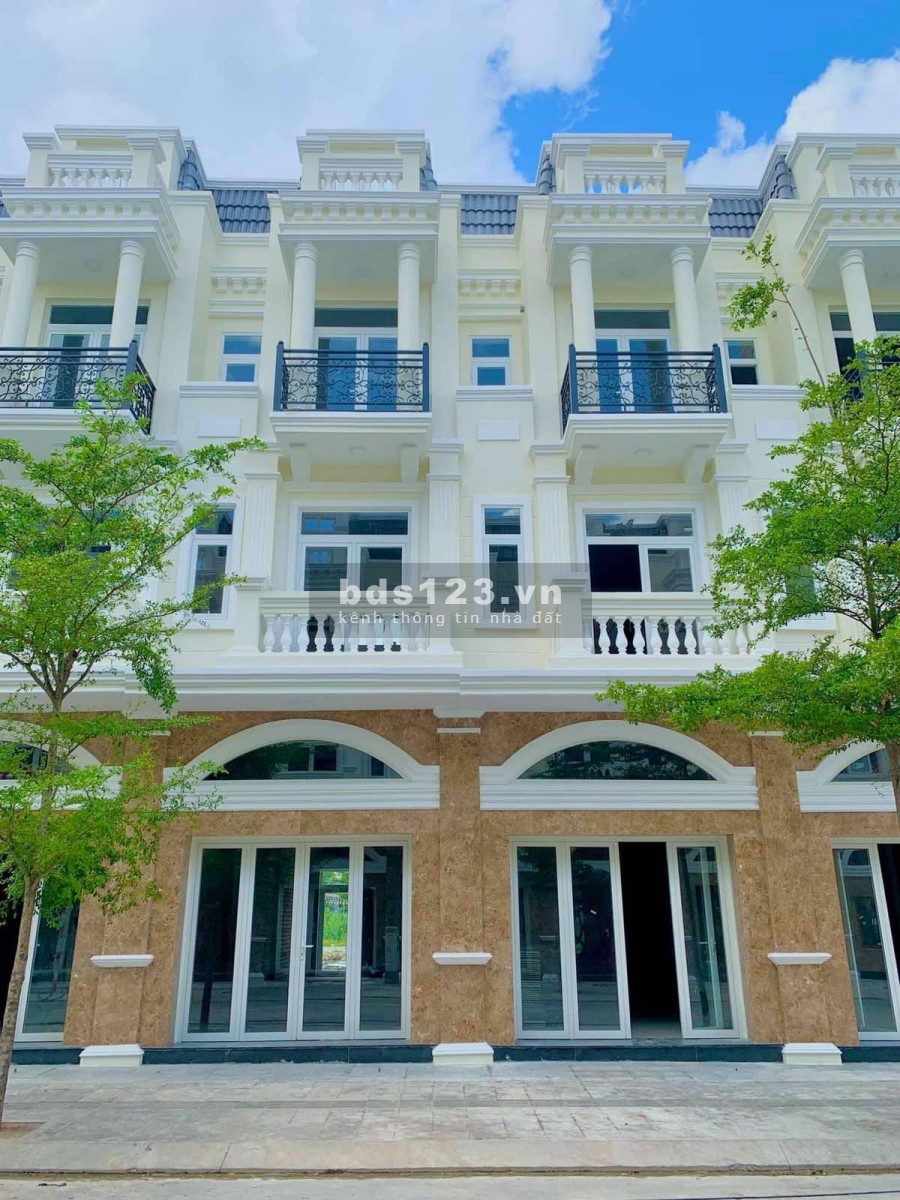 Bán Shophouse 4x15m gần các trường học, bệnh viện, sát đường DT743 gần KCN VSIP 1, NH hỗ trợ 70%