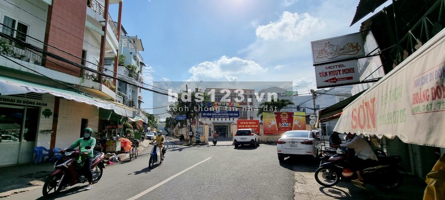 Nhà góc 2 lầu đúc xây mới, hiện đại rất đẹp sang trọng - Hẻm 54 Hùng Vương, Ninh Kiều với 2,8x tỷ